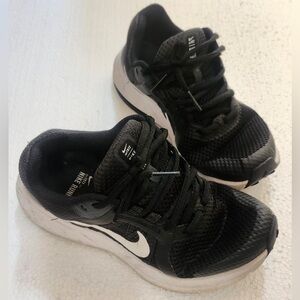 Nike Kids Black and White Running Sneakers